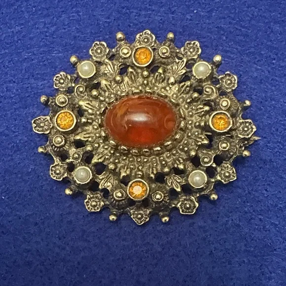 Ornate Vintage  Sarah Cov Gold and Orange Floral Brooch - Picture 3 of 7